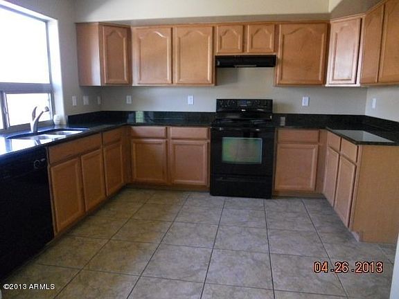 5th image of 530 E Melanie St