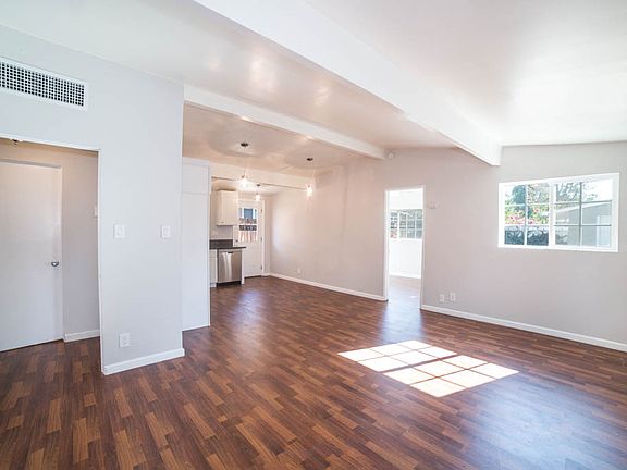 5th image of 5556 Capistrano Ave
