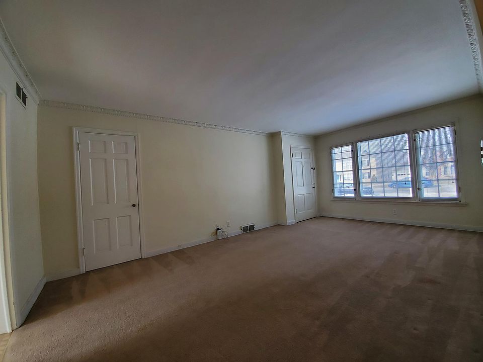 2nd image of 7905 W Center St