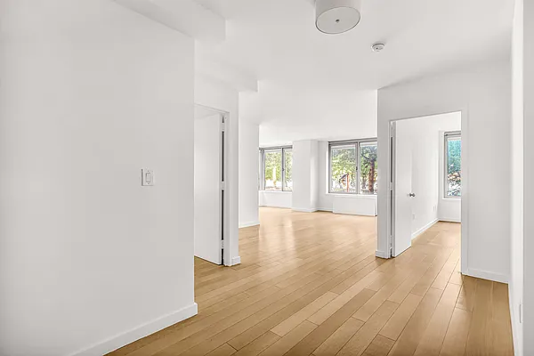 Rented by R New York | media 3