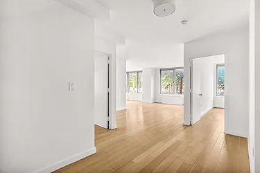 Rented by R New York