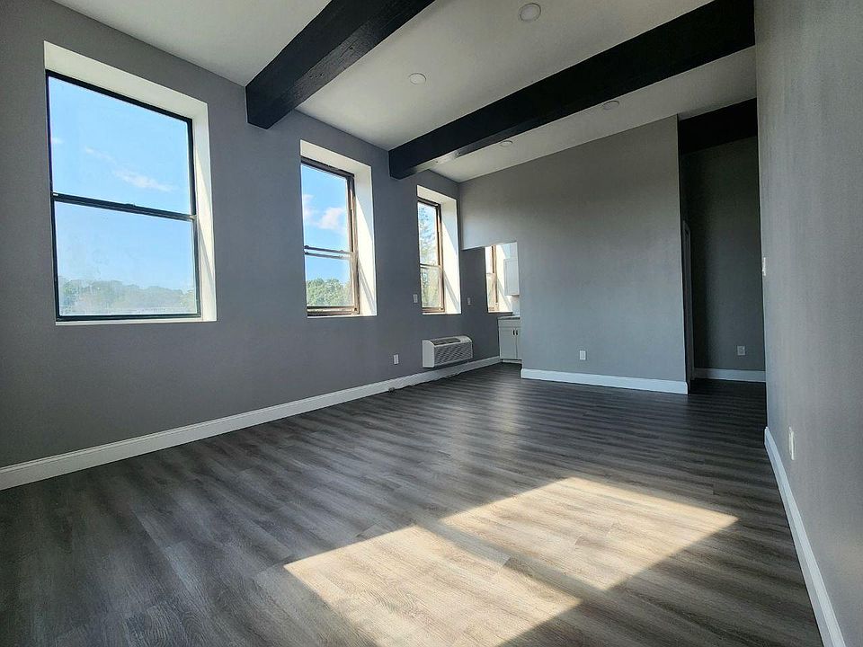 1st image of 69 Sparta Ave #206