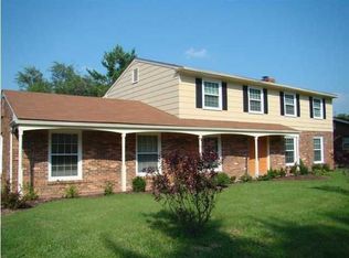 8405 Fox Ridge Ct, Louisville, KY 40272