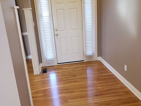 2nd image of 5104 Ivybridge Dr
