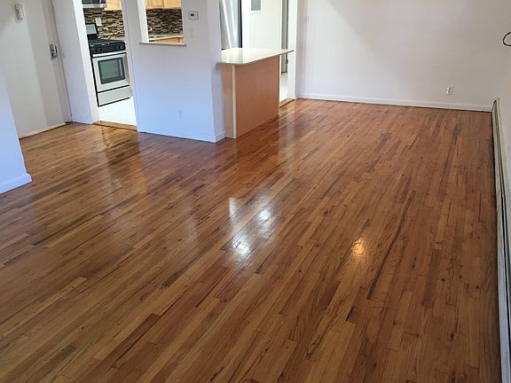 4th image of 2602 24th Ave