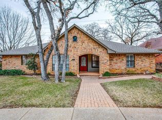 6707 Shorewood Dr, Arlington, TX 76016