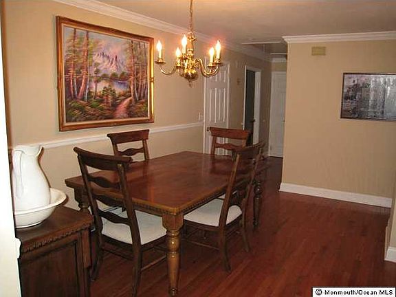3rd image of 14 Herald Ct