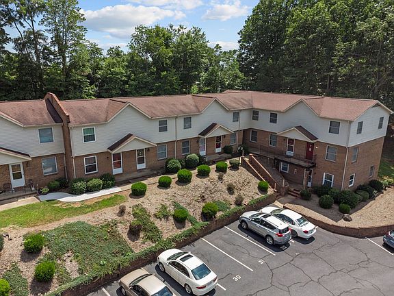 5th image of 50 Foxtree Dr #20