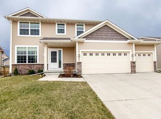 180 S 83rd St, West Des Moines, IA 50266