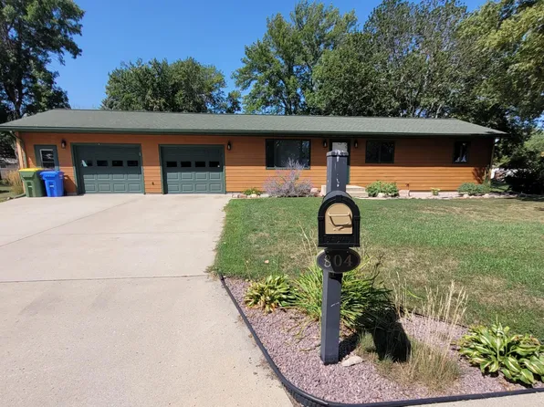804 6th Ave SE, Pipestone, MN 56164