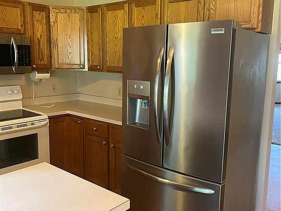 3rd image of 3042 23rd St NW