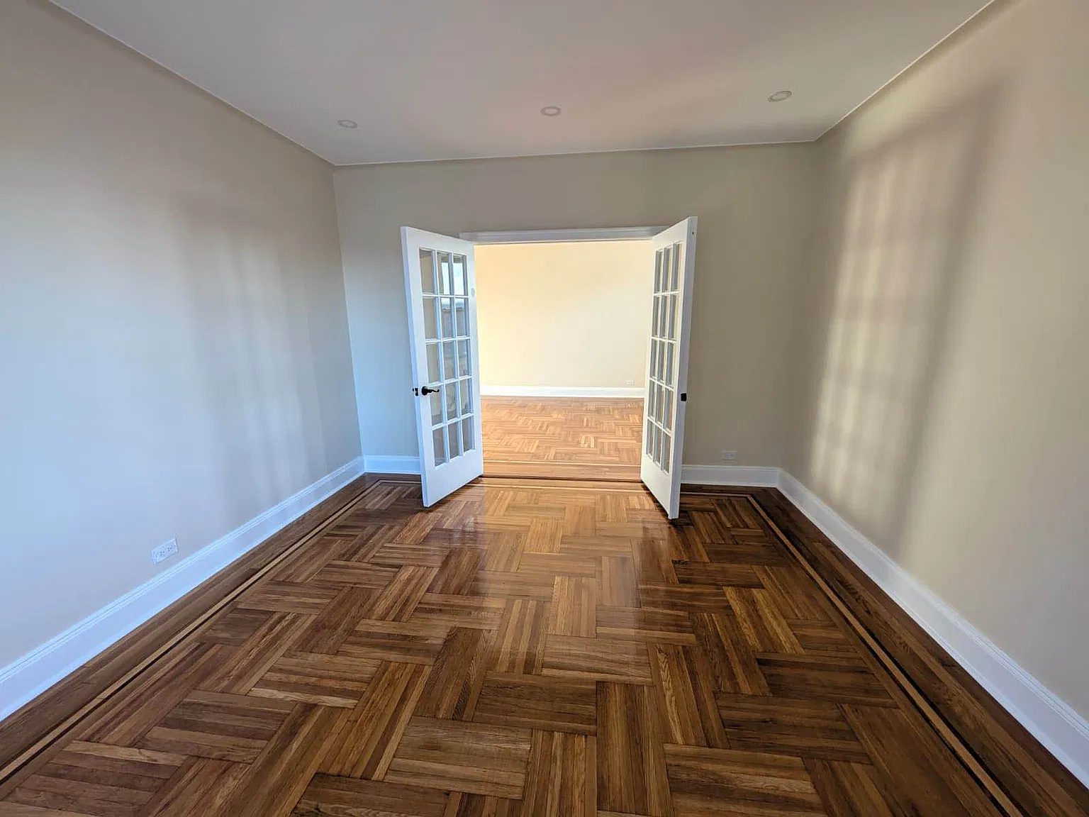 3008 Roberts Ave — Photo 4