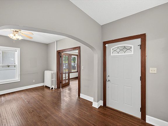 3rd image of 3606 Dupont Ave N