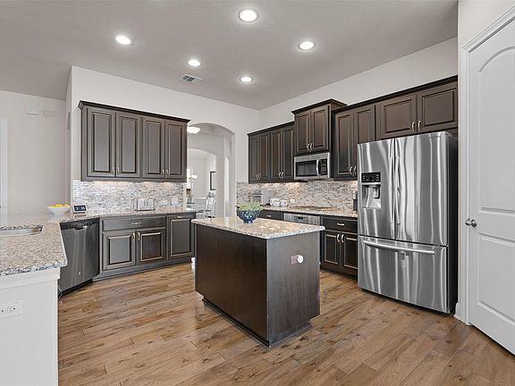 5th image of 2712 Mazaro Way