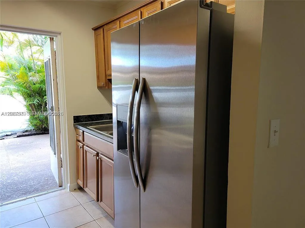 Golfview Arms Inc Condo — Photo 3