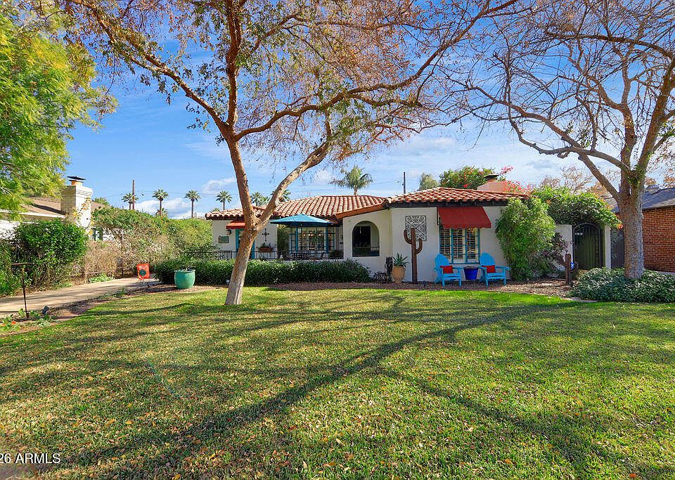 1st image of 1621 N 11TH Avenue