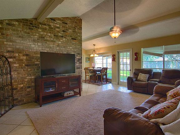 4th image of 1270 Coronado Cir