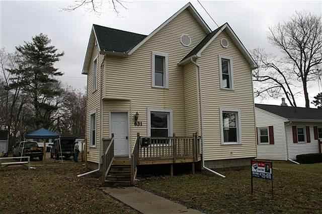 1st image of 631 Grand Ave