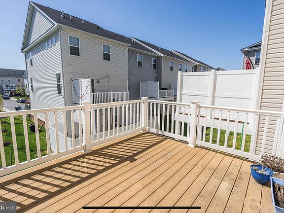 3rd image of 7725 Dagny Way