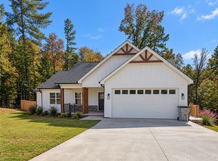 1222 Summerhill Street, Lenoir, NC 28645