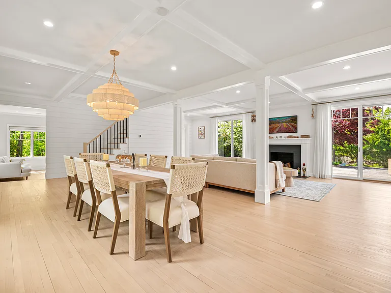 23 Wireless Way — Photo 16