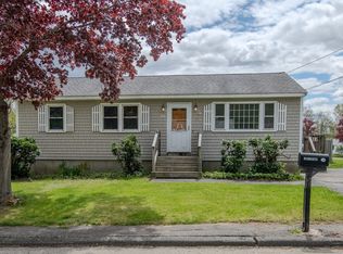28 Lafayette St, Amesbury, MA 01913