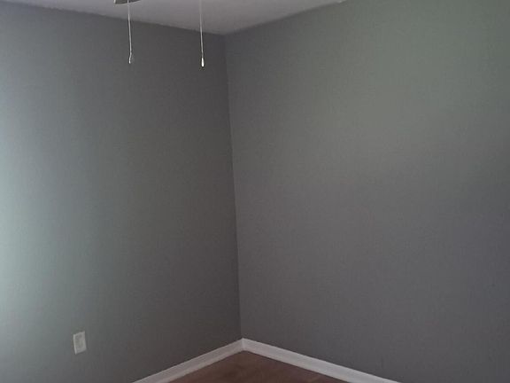 4th image of 618 Queen Julianna Ln
