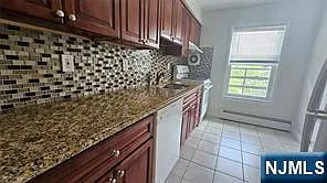 1 bed, 1.0 bath, $2,200 — Photo 2