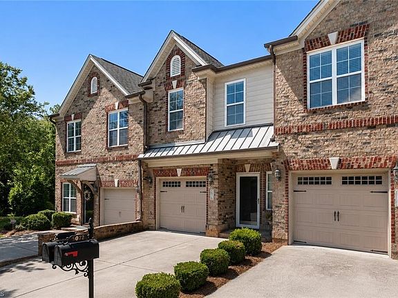 3rd image of 5076 Wyngate Village Dr