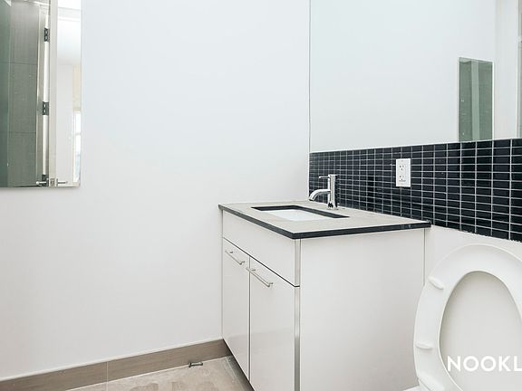 4th image of 114 Troutman St #333