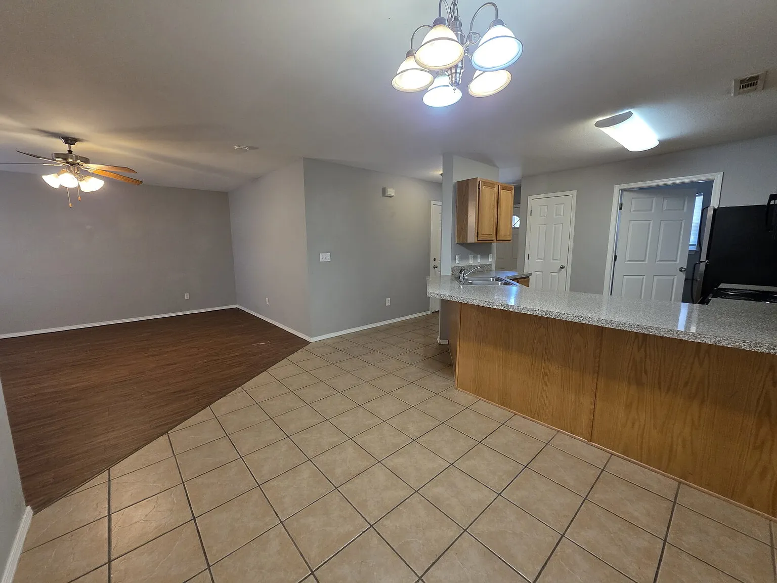 3 bed, 2.5 bath, 1528 sqft, $1,450 — Photo 4