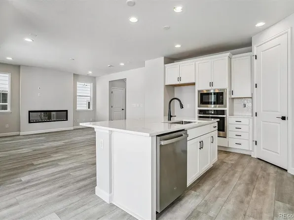 8517 Butte Crk, Littleton, CO