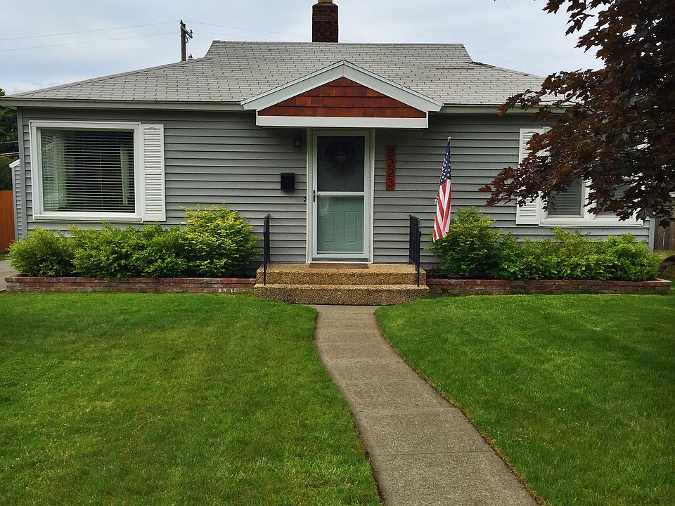 1st image of 3223 E Congress Ave