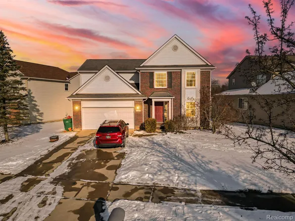 7185 Belle Meade Ct, Ypsilanti, MI 48197
