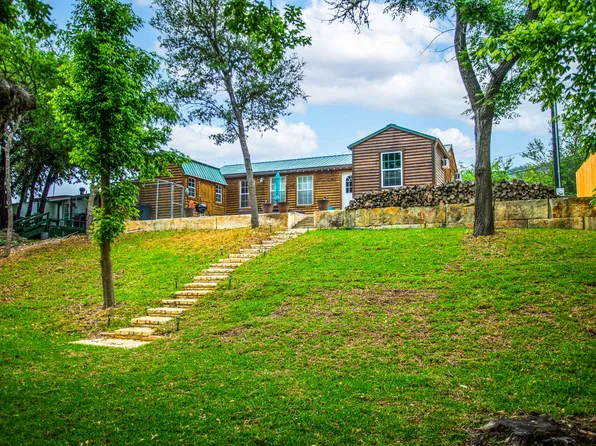 163 Molina Dr, Kerrville, TX 78028