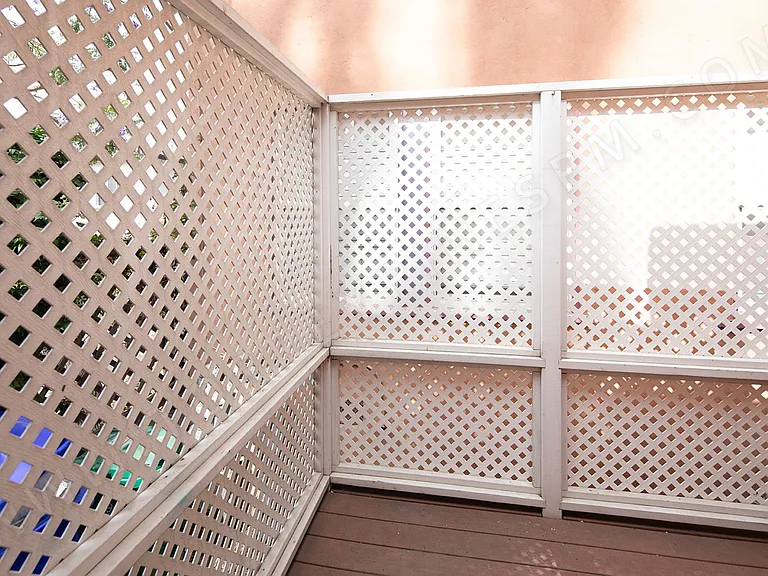 Crevillea Apartments — Photo 7