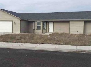 2711 E Helena St, Pasco, WA 99301
