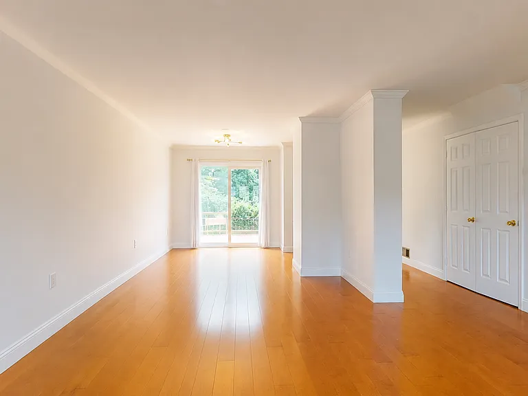 85 Salem Walk — Photo 12
