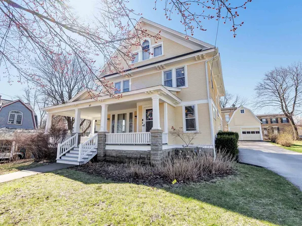 317 W Thorne St, Ripon, WI 54971