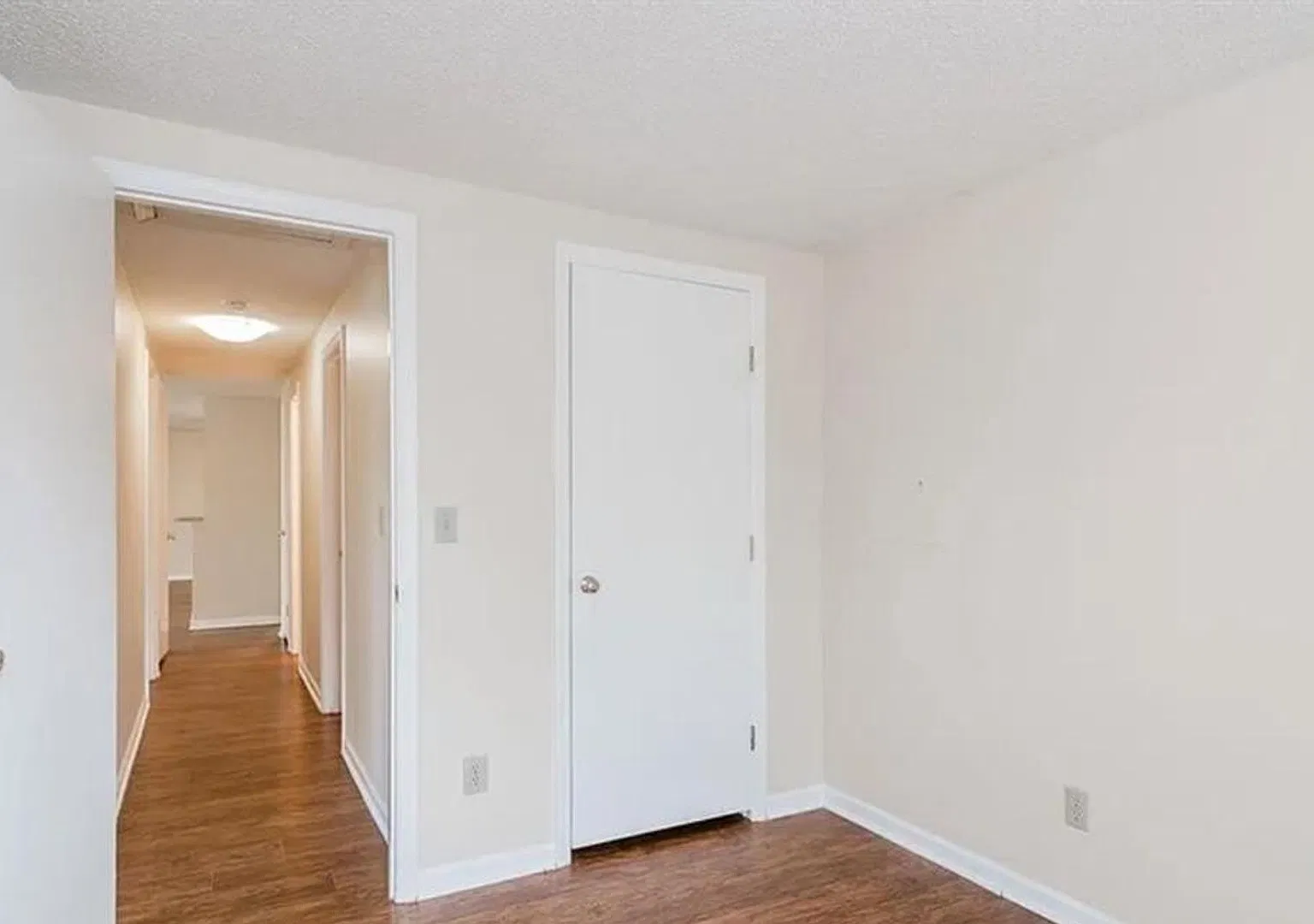 1600 Arlyn Cir — Photo 4