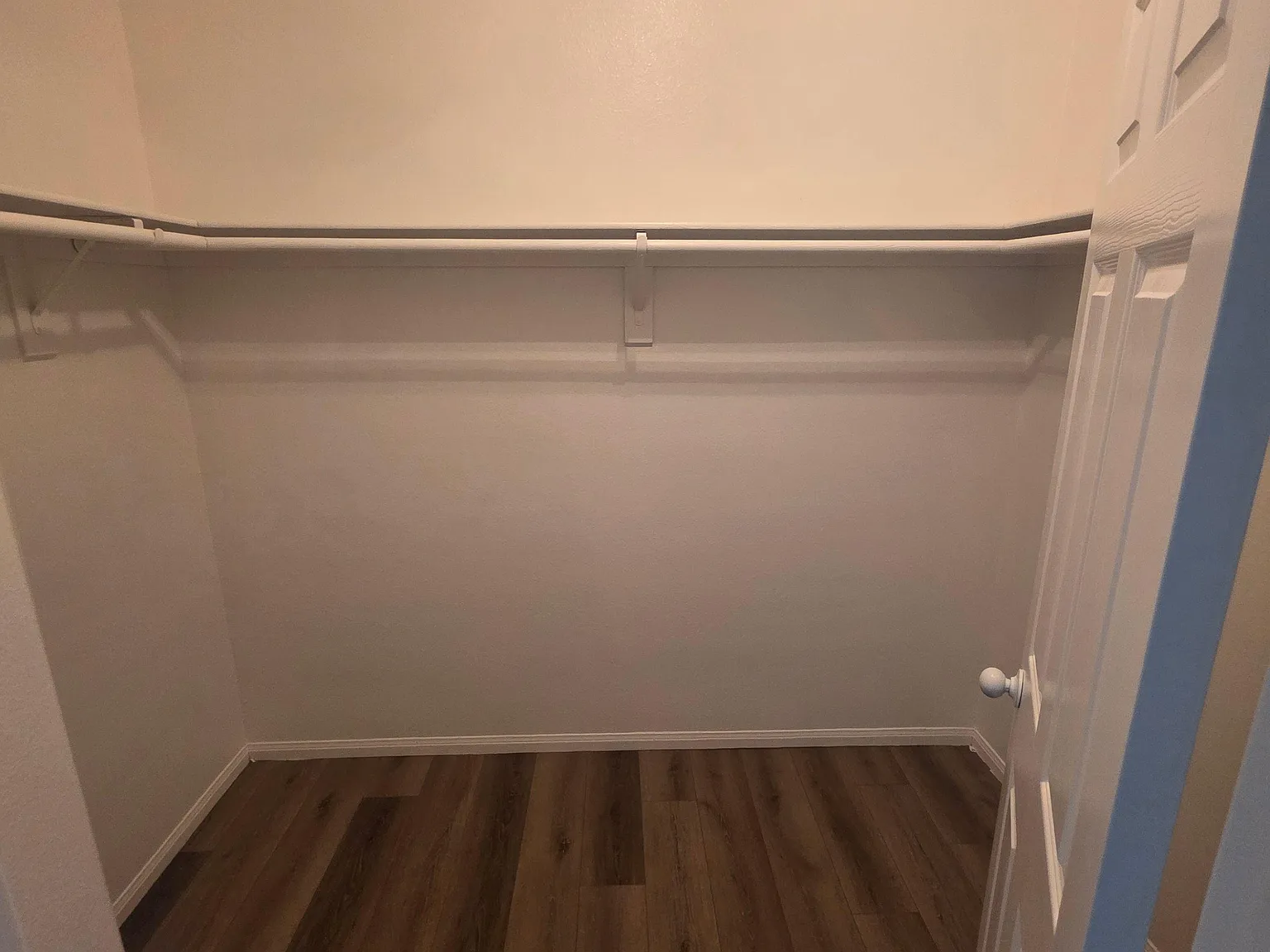 3 bed, 3.0 bath, 3771 sqft, $1,364 — Photo 4