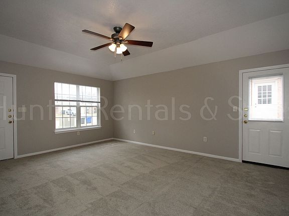 2nd image of 4106A Primrose Dr
