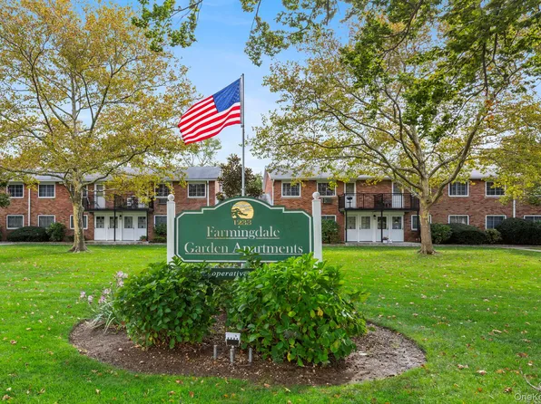 1233 Melville Road #54, Farmingdale, NY 11735