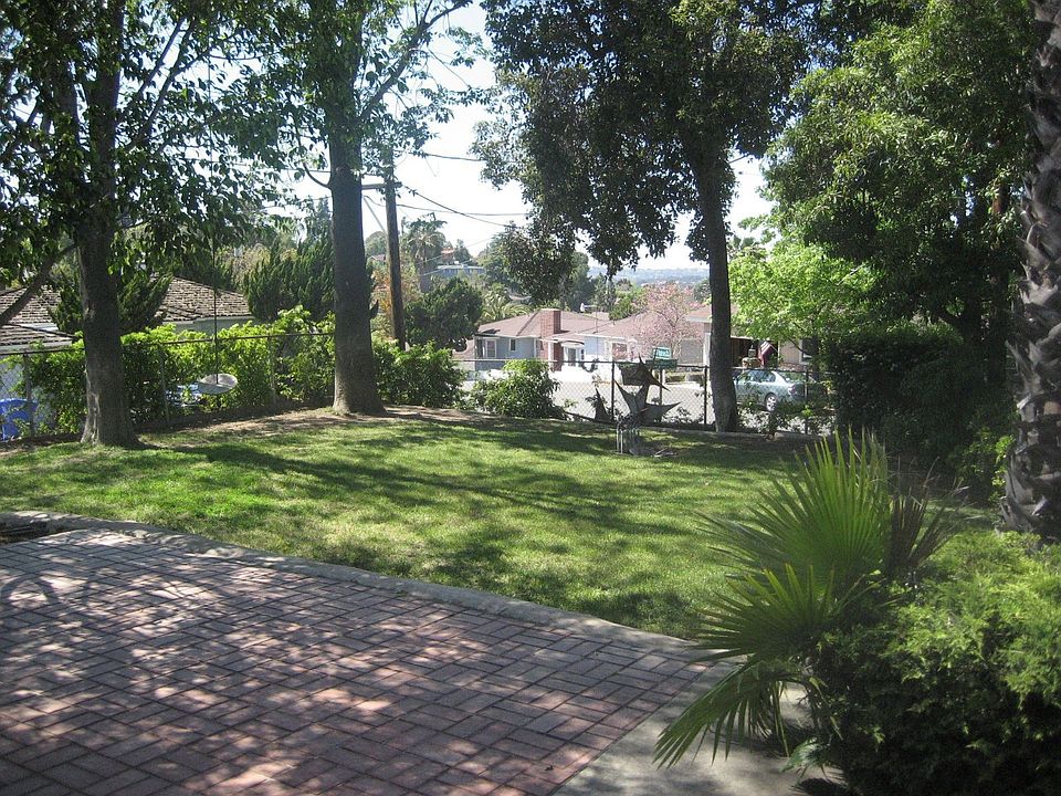 2nd image of 4623 Skyline Ln