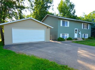 910 3rd Ave NW, Milaca, MN 56353