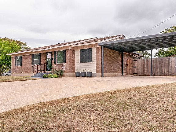 5th image of 300 Ridgecrest Dr