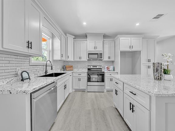 3rd image of 3711 NW County Road 3112