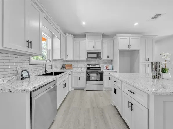 3711 NW County Road 3112, Purdon, TX 76679