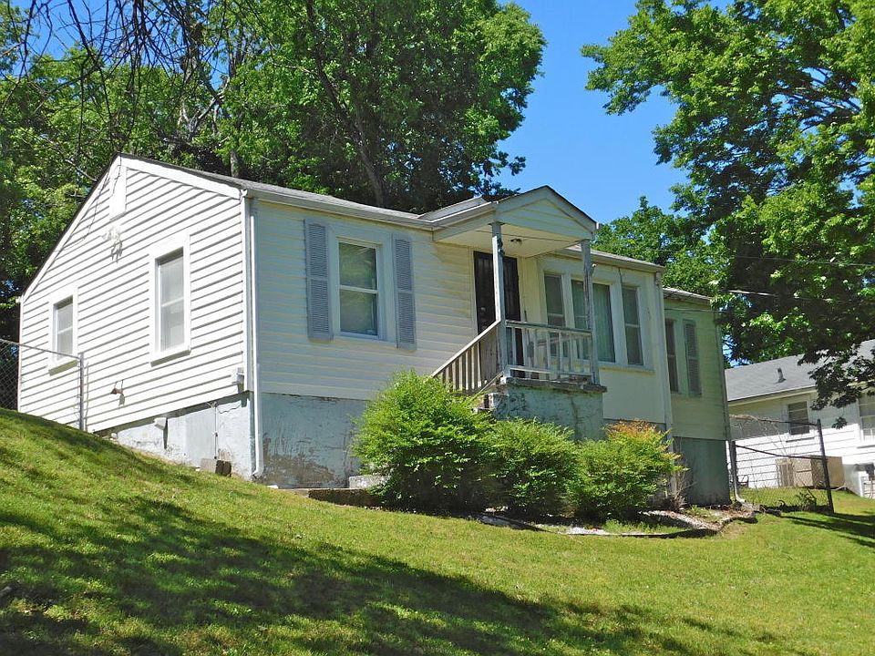 1st image of 306 Sims Dr #6