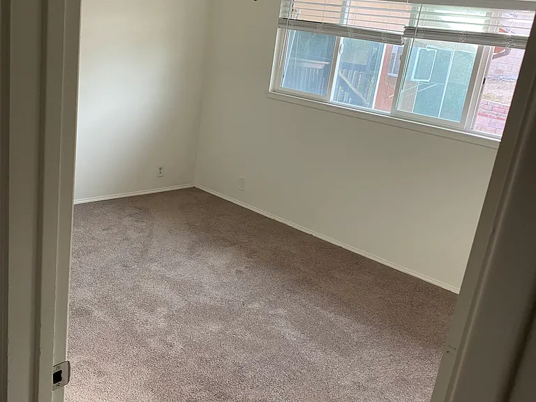 12413 Tigrina Ave — Photo 10
